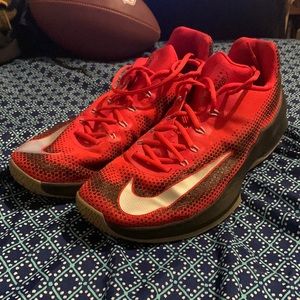 Nike Air Max Infuriate Size 13